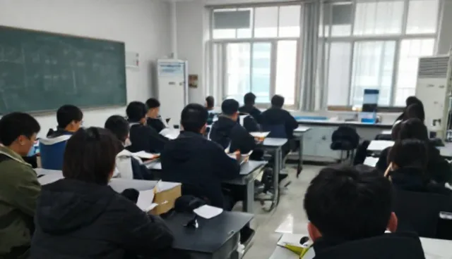 教学优化中性能差异的适用条件与选择依据
